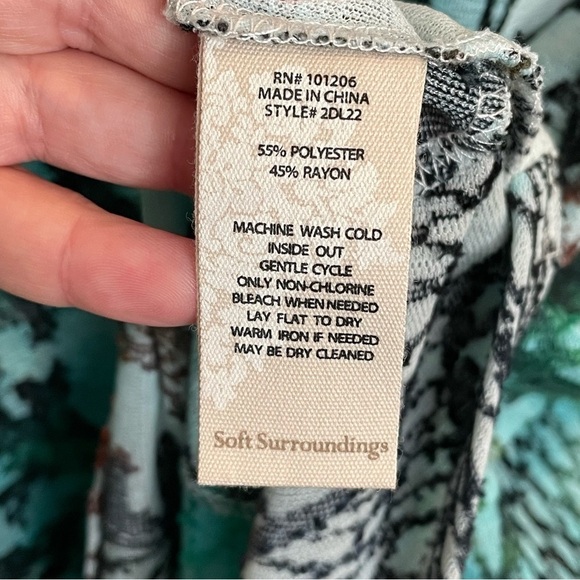 Soft Surroundings Abstract Textured Sheer Tank Top M - Picture 6 of 6